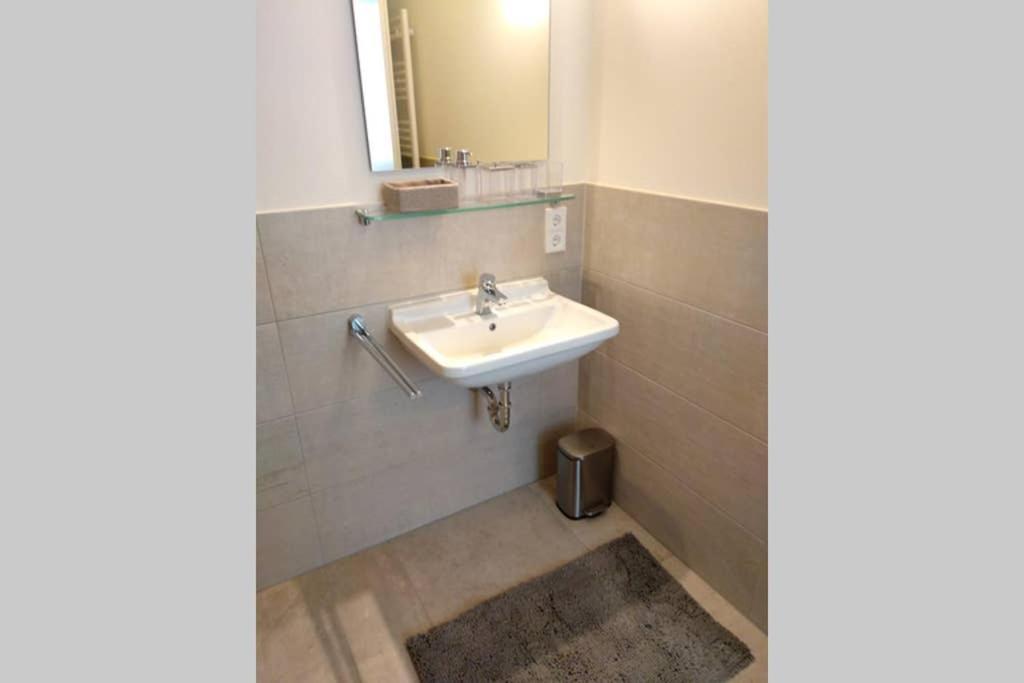 Pearl Studio Apart - King Bed - Netflix - Projector - Fast Wi-Fi Trier Exterior foto